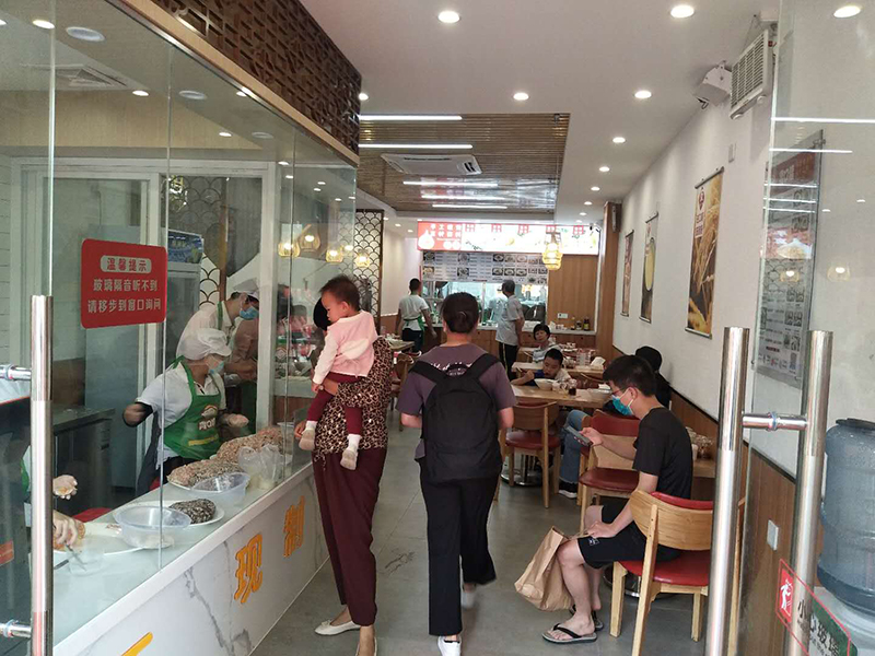 生意比較好的云吞餃子店都是這樣做，不信你看看